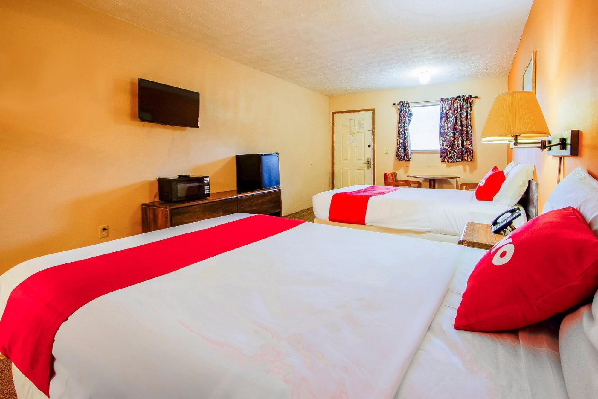 Oyo Hotel Chapmanville Inn, Wv - Hwy 119 Экстерьер фото