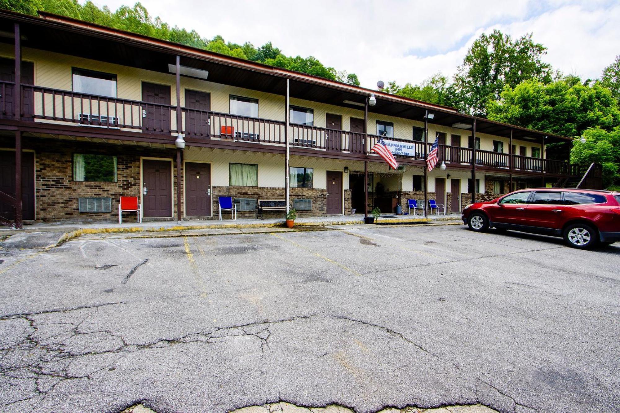 Oyo Hotel Chapmanville Inn, Wv - Hwy 119 Экстерьер фото